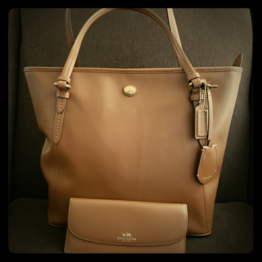 Coach Peyton Tote and Matching Wallet